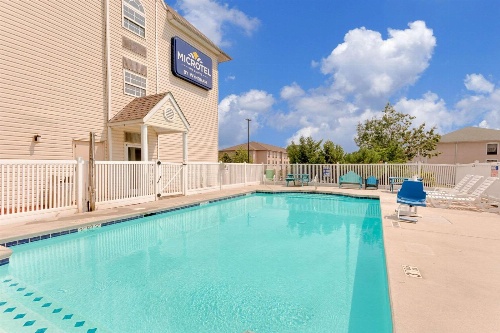 Microtel Inn & Suites by Wyndham Augusta Riverwatch image 1
