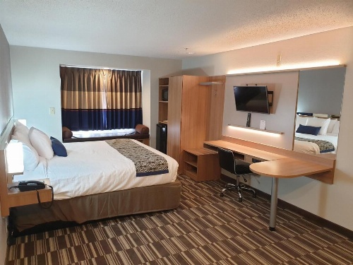 Microtel Inn & Suites by Wyndham Augusta Riverwatch image 22