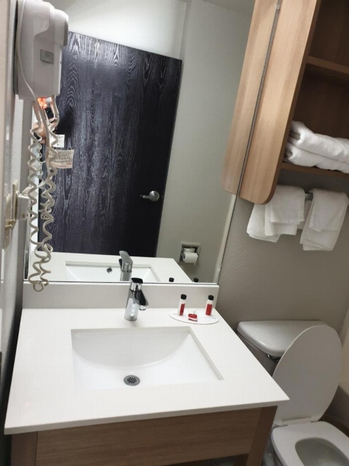Microtel Inn & Suites by Wyndham Augusta Riverwatch image 42